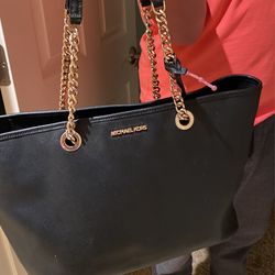 MK PURSE