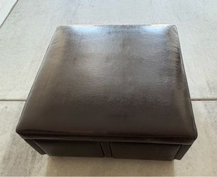 Ottoman w/storage