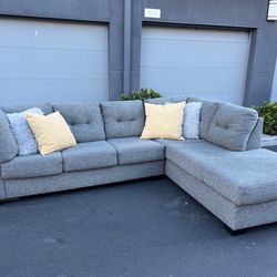 Perfect Shape Gray Sectional Couch !! 