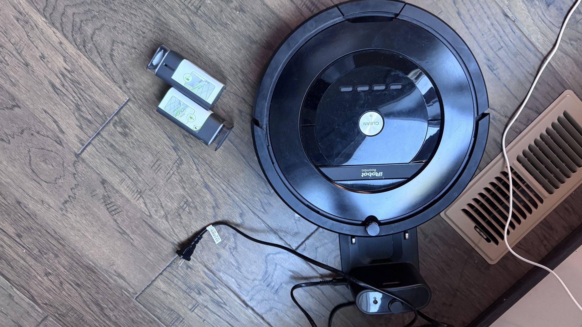 iRobot, Old 805 Model But Works Well