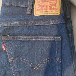 Levis For Mens  30, 32, 32, 33