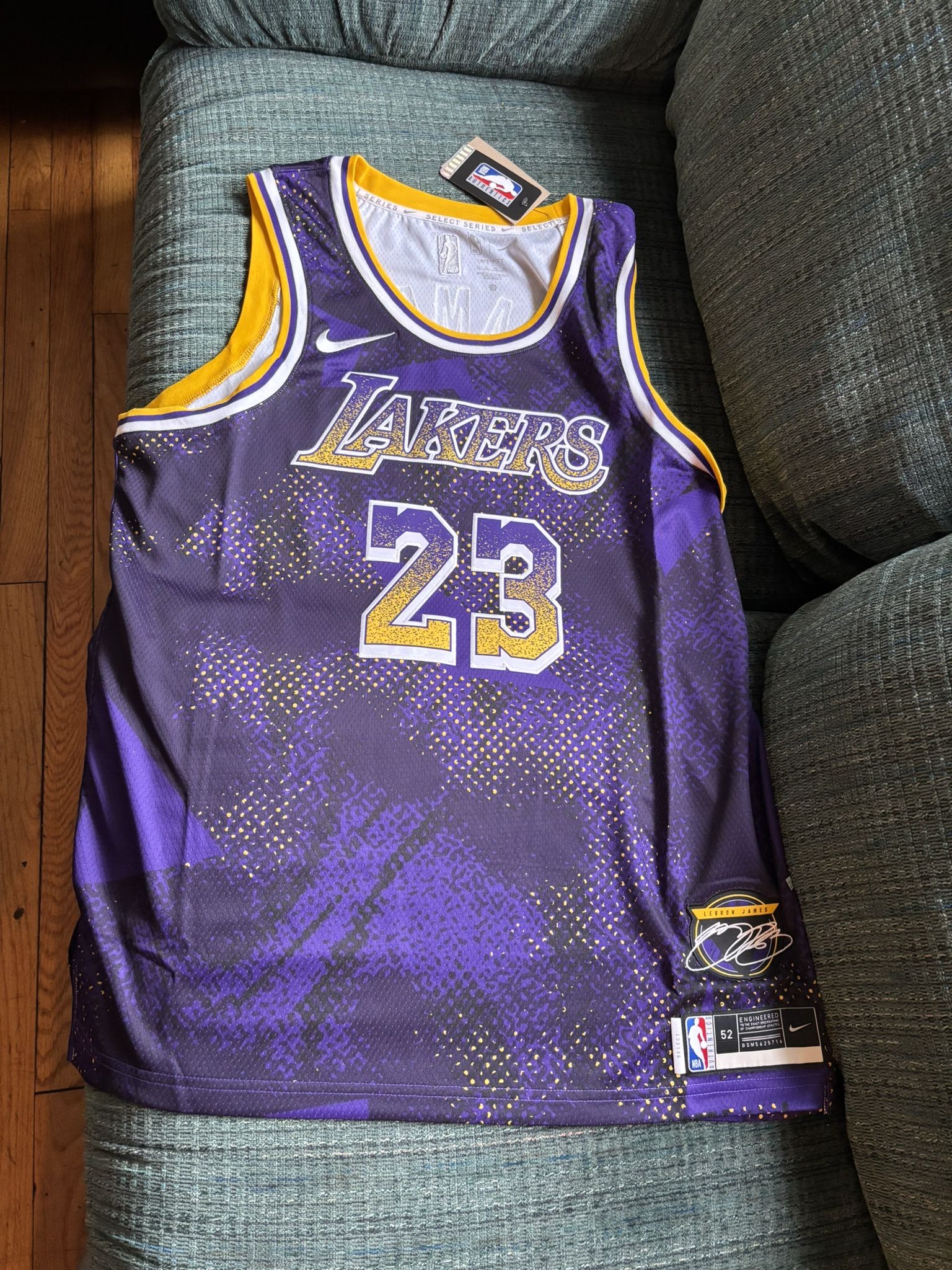 *Brand New* LeBron James LA Lakers Nike Select Series MVP Swingman Jersey Purple - XL