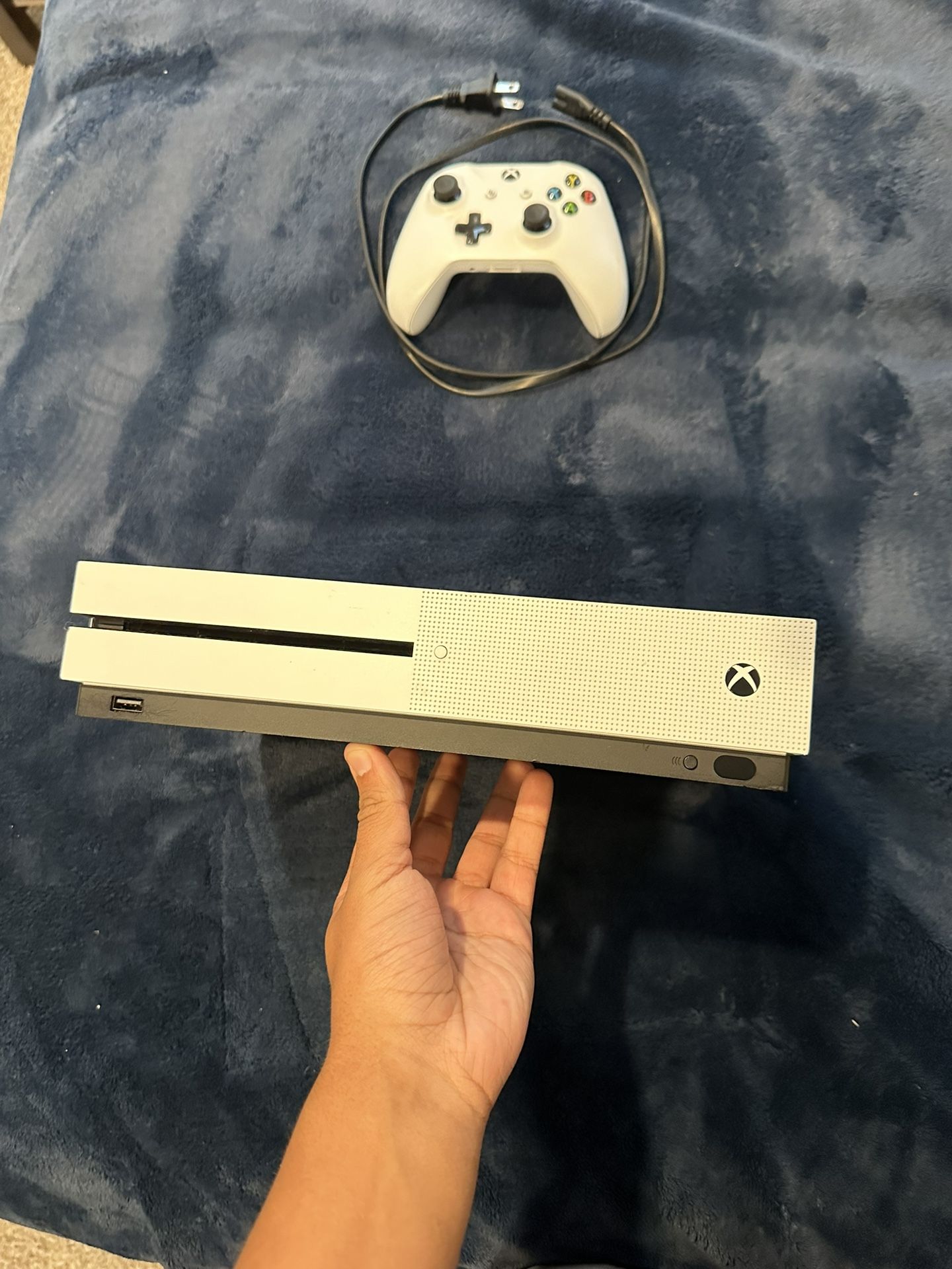 XBOX one S with controller and Xbox plug in