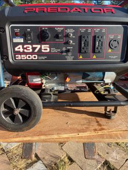 PREDATOR 4375 Watt Gas-Powered Portable Generator