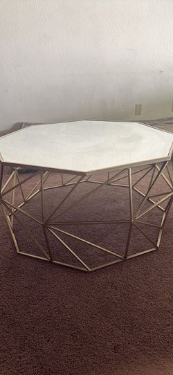 Gold coffe table with mirror