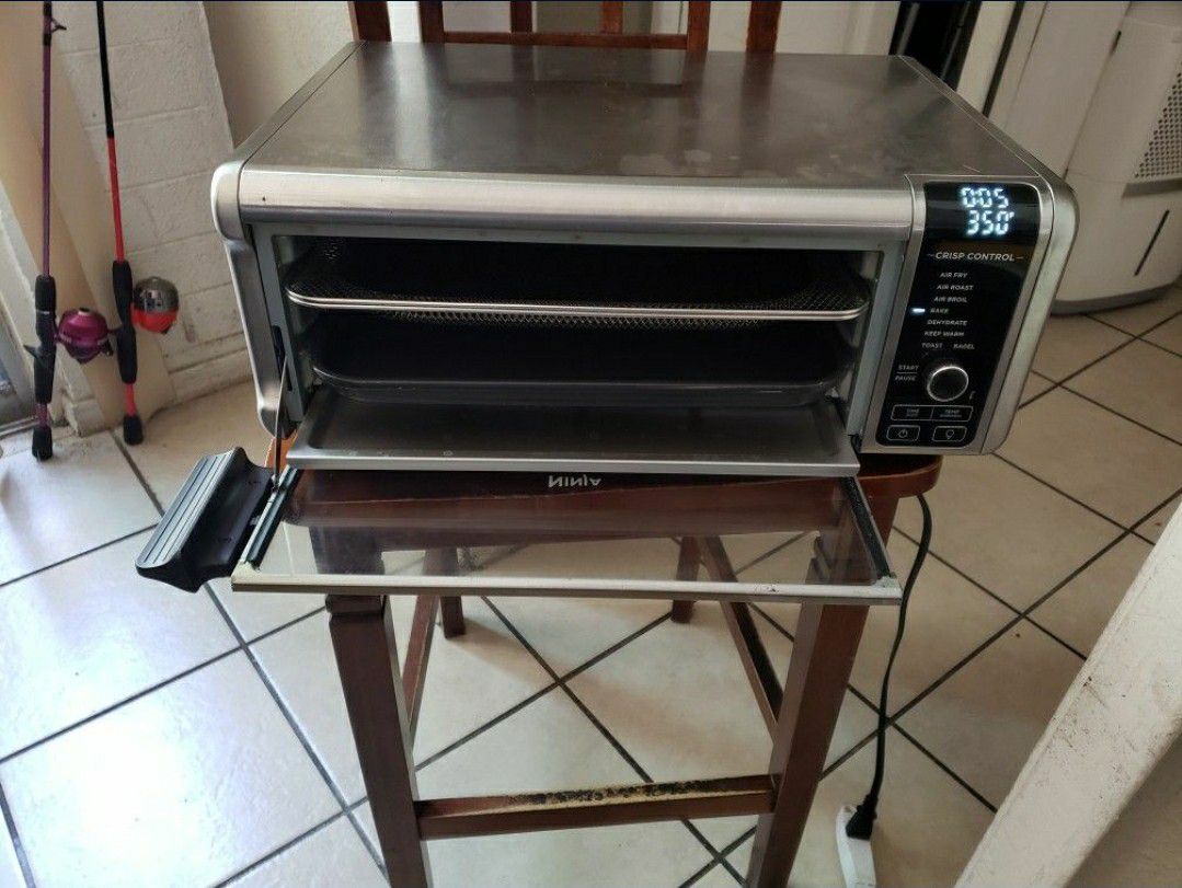 Ninja SP301 Foodi 1800 Watt Dual Heat Air Fry Oven for Sale in San  Fernando, CA - OfferUp