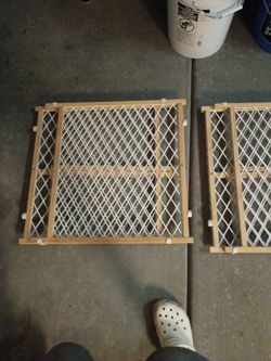 Baby safety gates