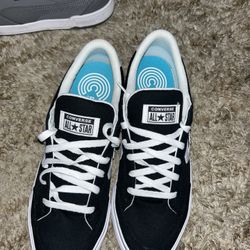 Size 9 New Converse Shoes 