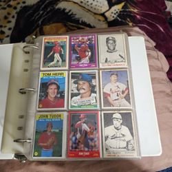 469.       BASEBALL CARDS  WITH FOLDER