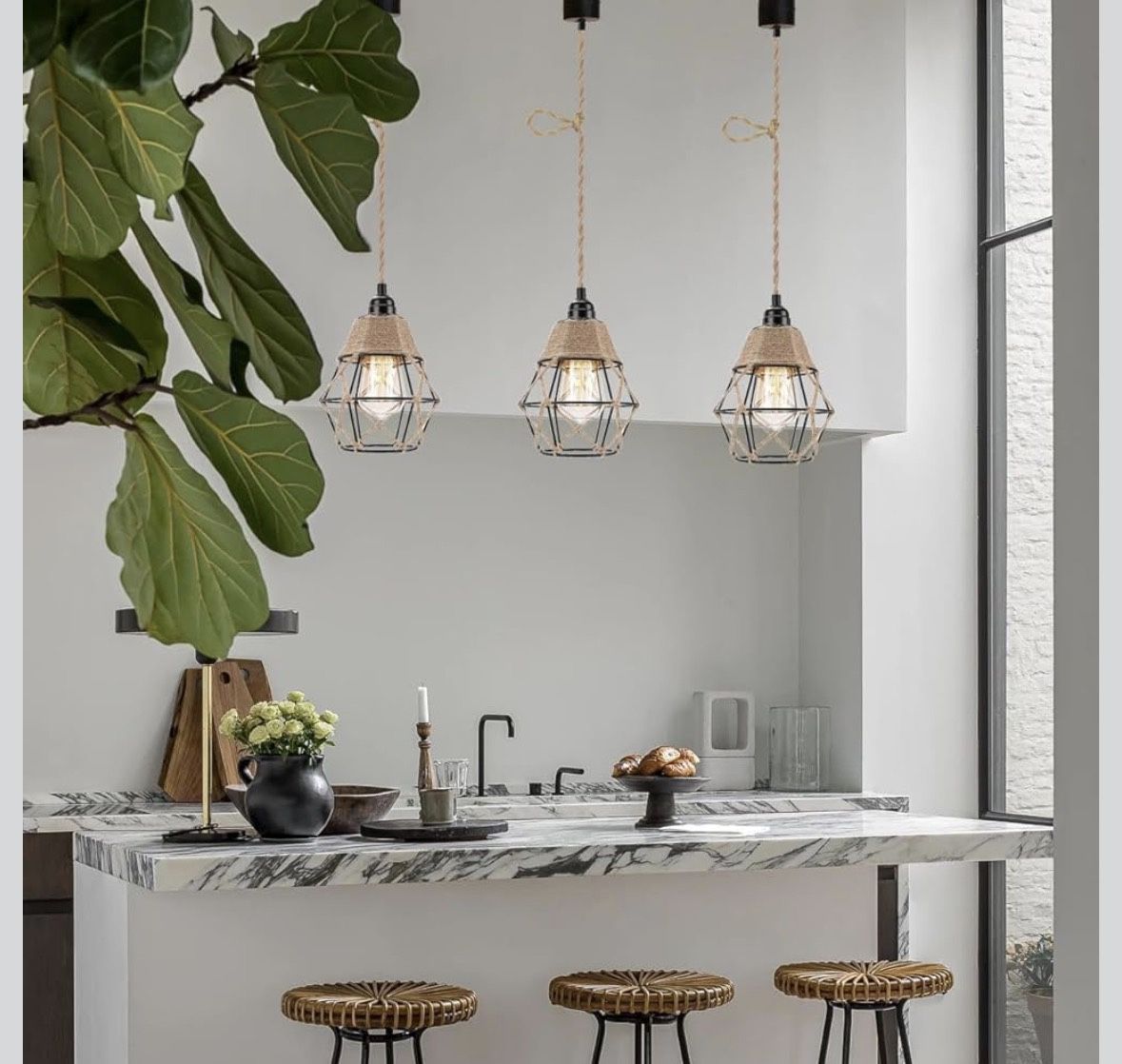 Pack of 3 battery operated pendant lights,