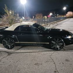 2001 Mustang V6 CONVERTIBLE 