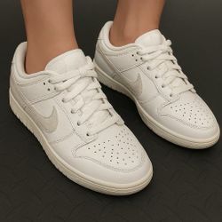 Women's Nike Court Shoes Size 8