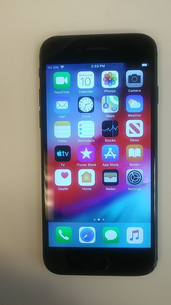 Cricket wireless iphone 7 32GB jet black color for Sale in Peoria, AZ