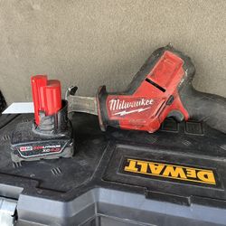 Milwaukee M12