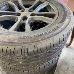 2010 Camarón Light $100  And 18 Wheels $500 