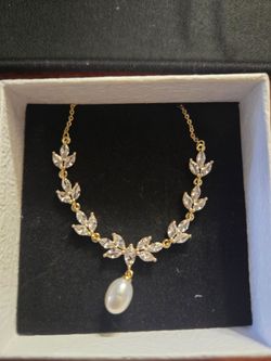 Pearl necklace