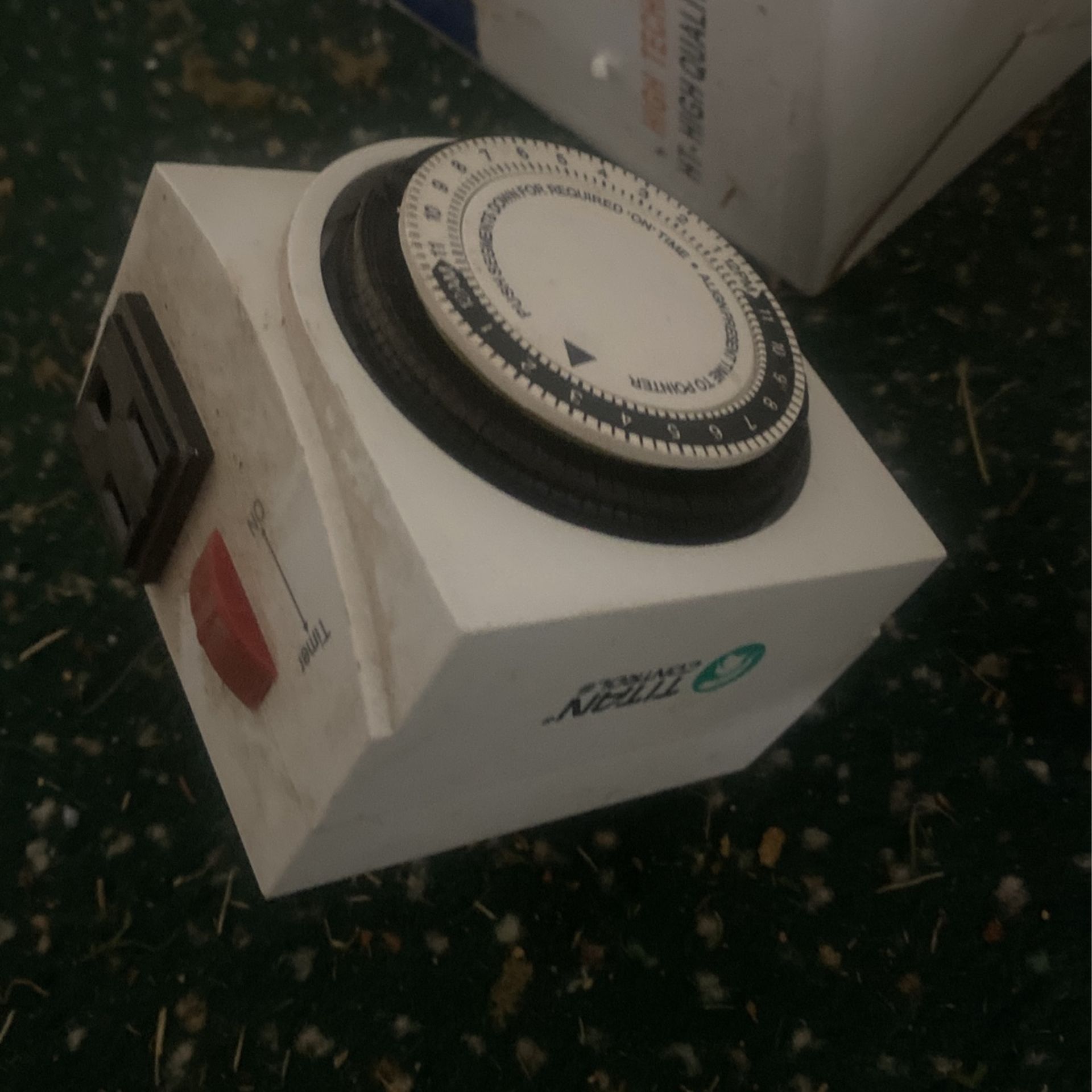 1,000 watt grow equipment, dual switchable ballasts for Sale in Rancho