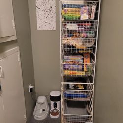 Wire Shelf With 6 Movable Bins