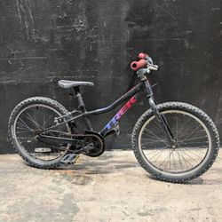 Trek Precaliber 20in Kids Mountain Bike