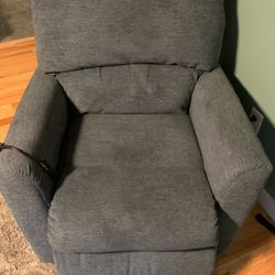 La-Z-Boy Power lift Recliner