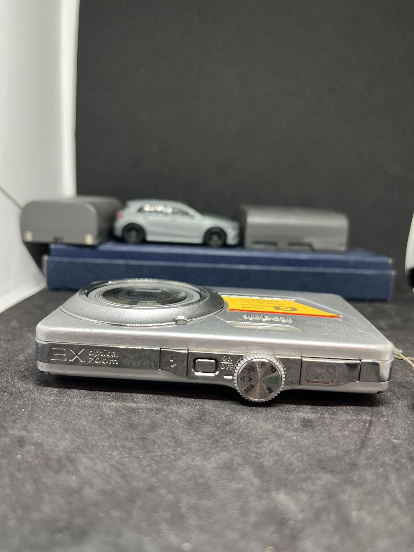 Kodak EasyShare M340 10.2 Mega Pixels 3x Optical Zoom Compact