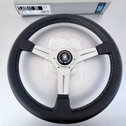 Brand New NARDI steering Wheel Classic