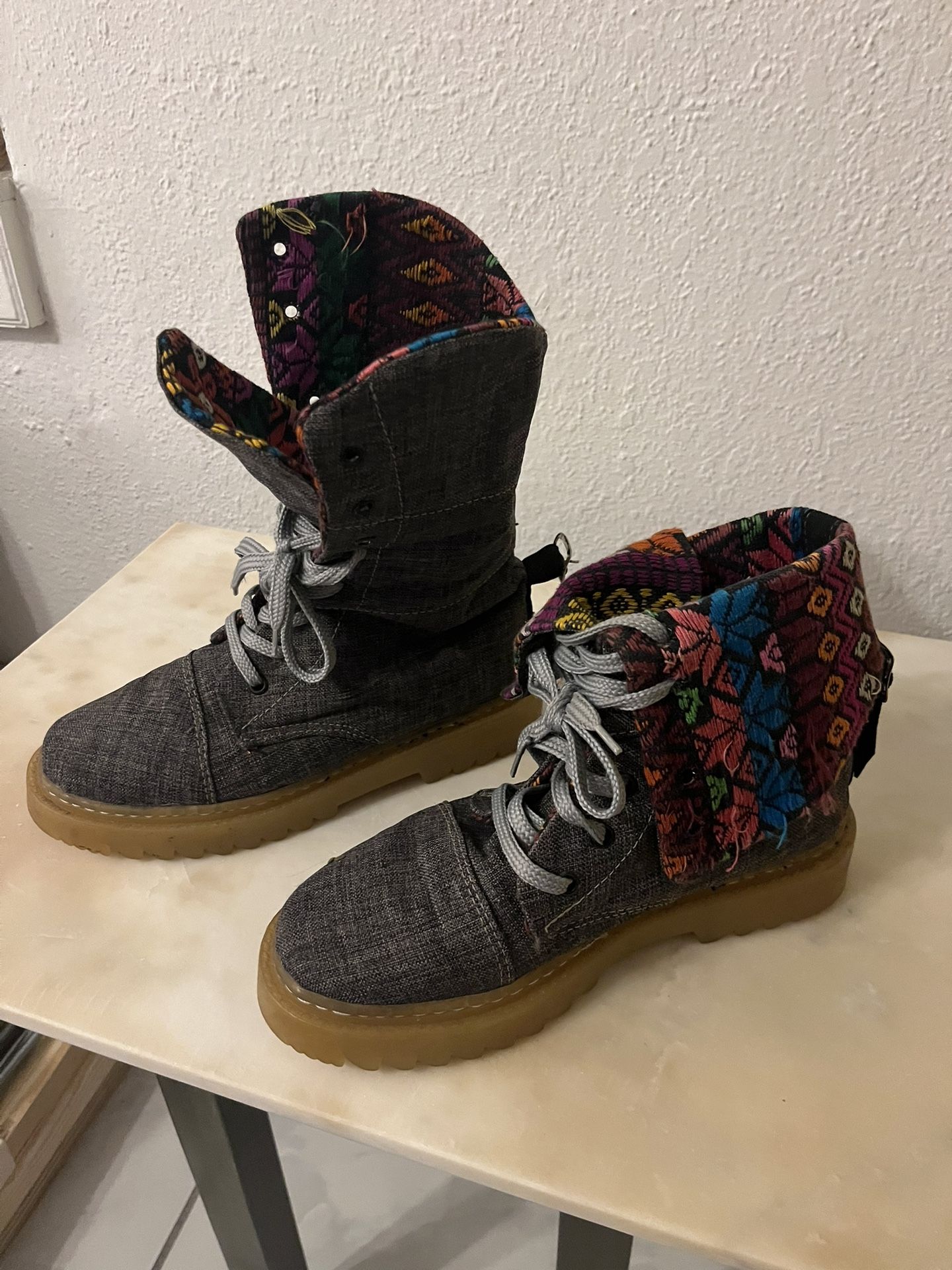 Handwoven Guatemalan fabric Boots – Women’s size 9 (EU 40)