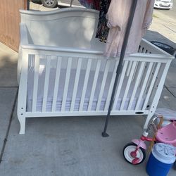 Baby Crib 