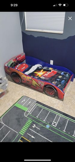Lightning McQueen Toddler Bed