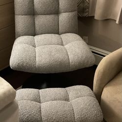 Upholstered Tiffed  Swivel Accent Chair With Ottoman