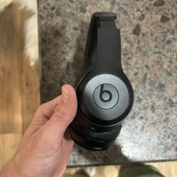 Beats Solo3 Like New 