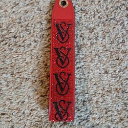 VICTORIA'S SECRET
Wristlet Strap Keychain
