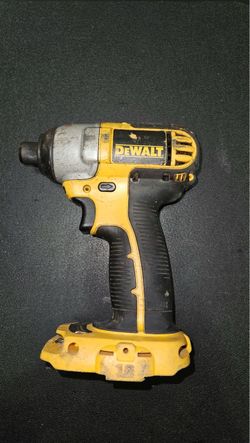 DeWalt DC825 18V Cordless Impact Driver – Tool Only