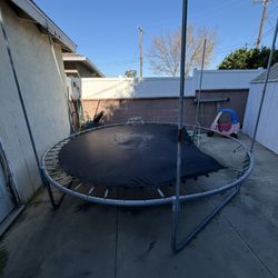 Trampoline 