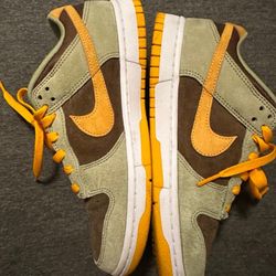 Nike Dunks 
