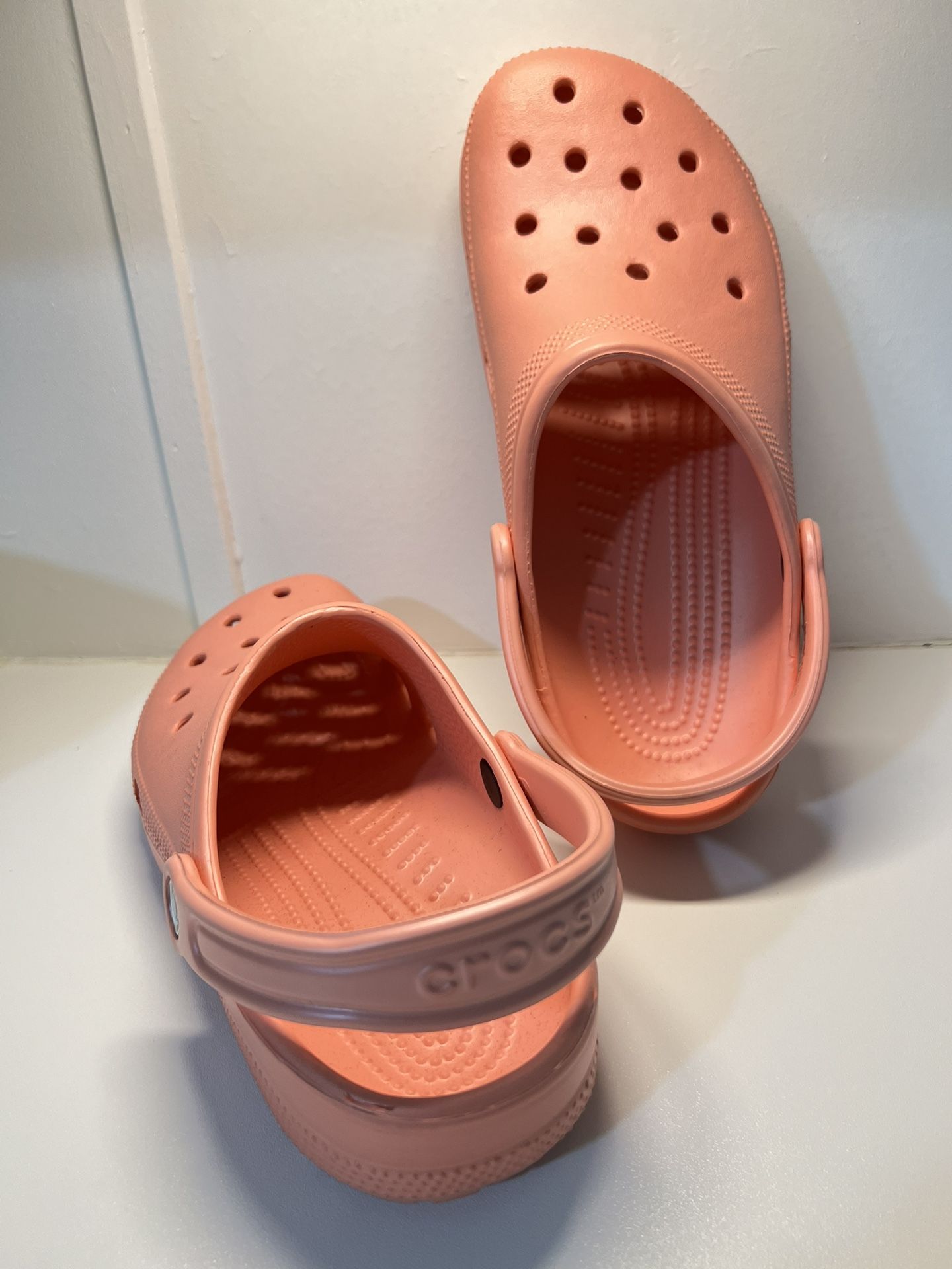 Crocs women’s 10 croc sandals clogs mules slip on shoe pink coral men 8