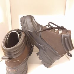 Stepping Fila Boots