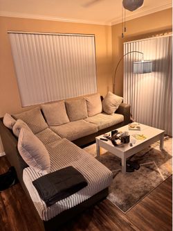 Modern Oversized Corduroy Sectional Sofa – Cream/Beige – Excellent Condition