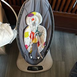 4 Moms Baby Rocker