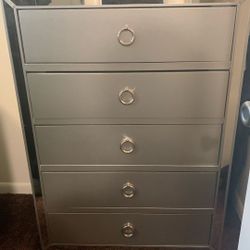 Dresser With Mirror Frame