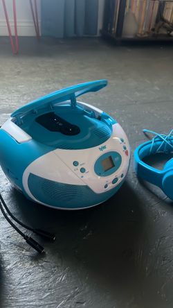 Portable radio/CD player