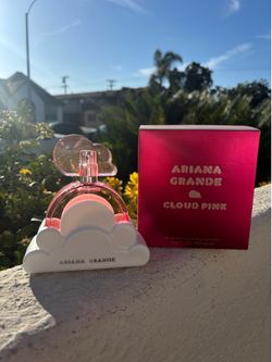 Ariana Grande Cloud Pink