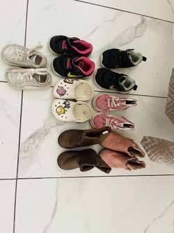 Girls Shoes Size 4-5 Only Grey Puma Are Size 3