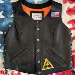 Woman’s Motorcycle Riding Vest 