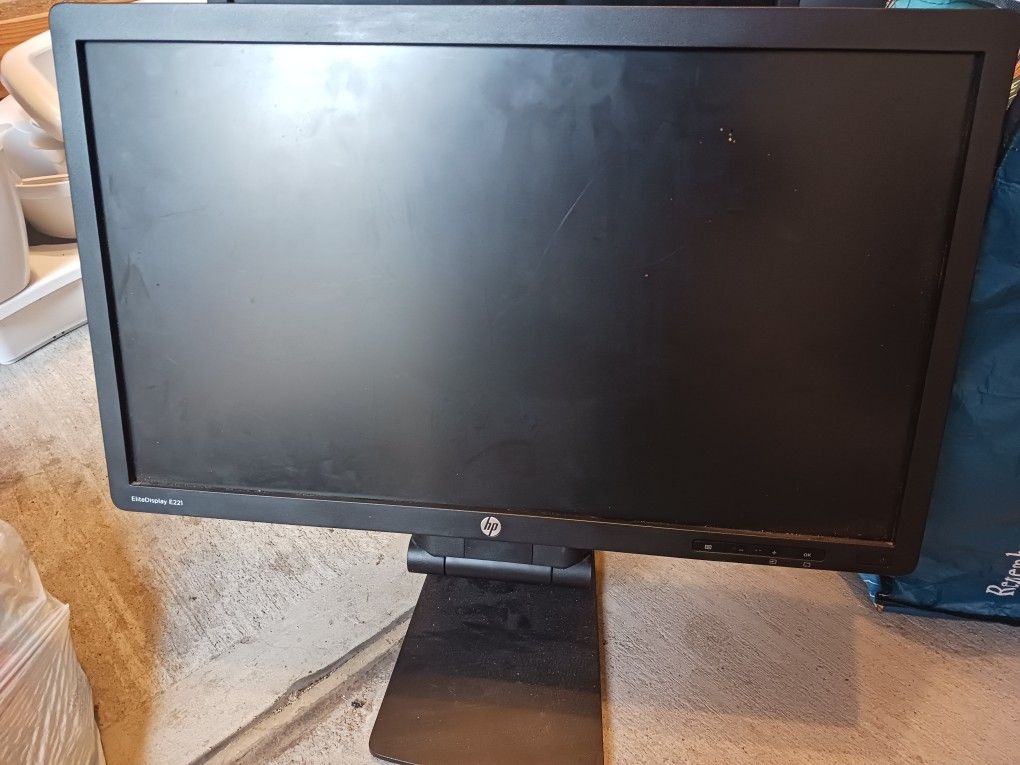 HP Computer Screen