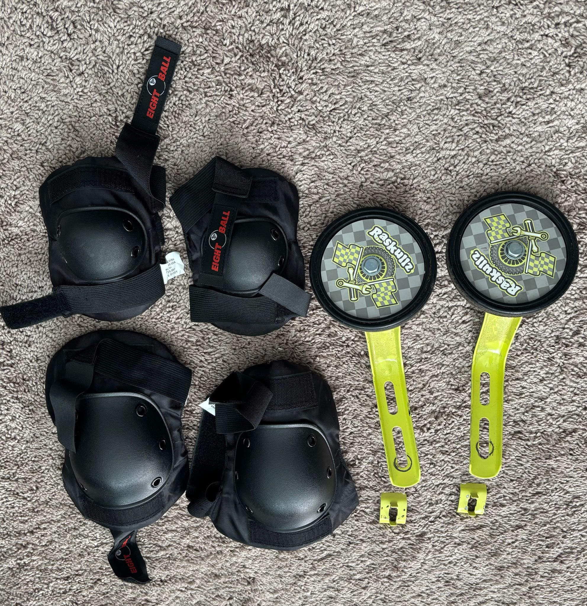 bicycle training wheels + knee and elbow guards set