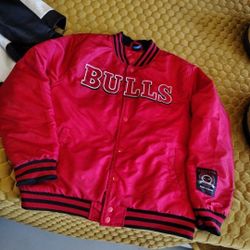 NBA Chicago Bulls Men's Bomber Jacket Size Medium - $29