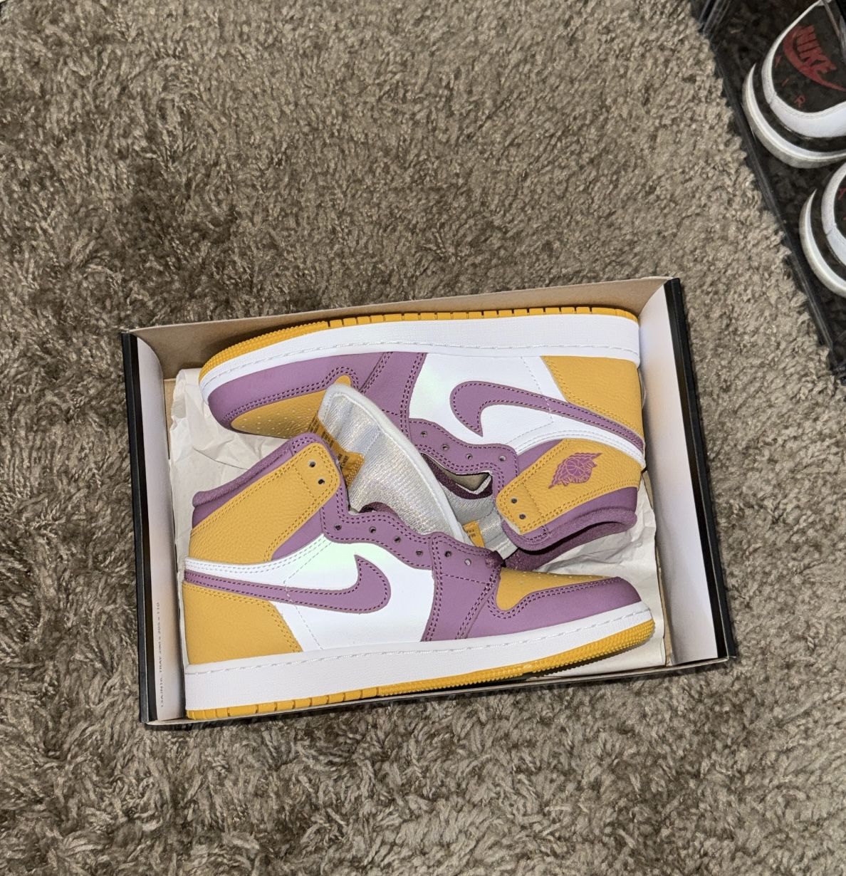 Jordan 1 Size 5.5y Men Brand New 