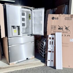 Brand New LG Counter-Depth MAX Smart French Door Refrigerator / Fridge With Full-Convert Drawer.