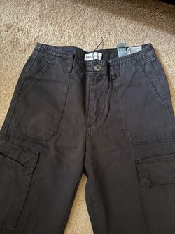 Zara Cargos